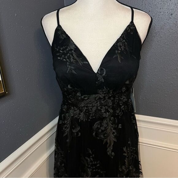 Lulu’s Happiness Begins Embroidered Sleeveless Maxi Dress - Picture 5 of 13